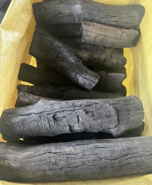 荔枝木炭,可用来烤火或者烧烤,燃点低而且特别耐烧,现货几千斤(高安市),2块一斤…