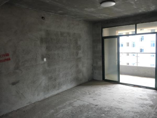 该房位于赤土板北路瑞红园,小区绿化面积大,环境优,交通便利,楼层好,…