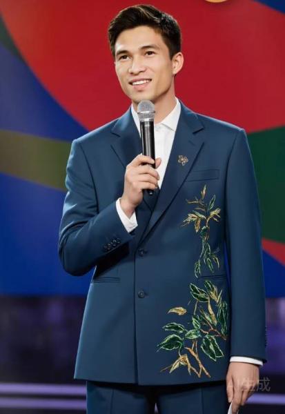 想求购一辆五菱宏光mini,车龄不要太老的,无事故,无水泡,无火烧,有的请联系。…
