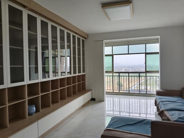 房屋出租：高安南街新二中对面【华硕世纪风情】三室两厅两卫，南北通透，采光通风好楼…